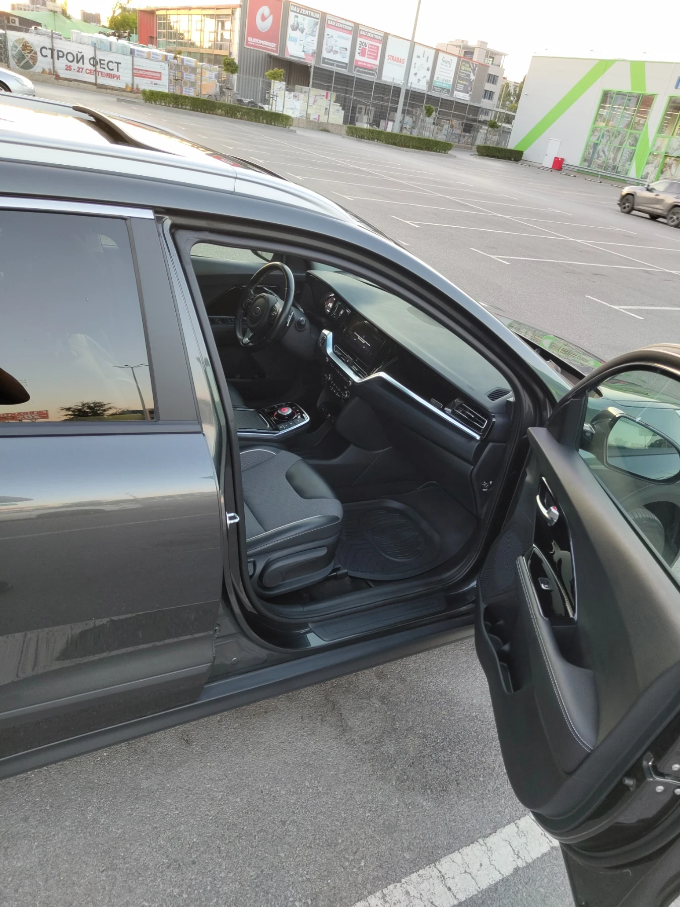 Kia Niro 65kWh/SOH100%/DynamicPlusLine/Kia Connect, снимка 8 - Автомобили и джипове - 55661140