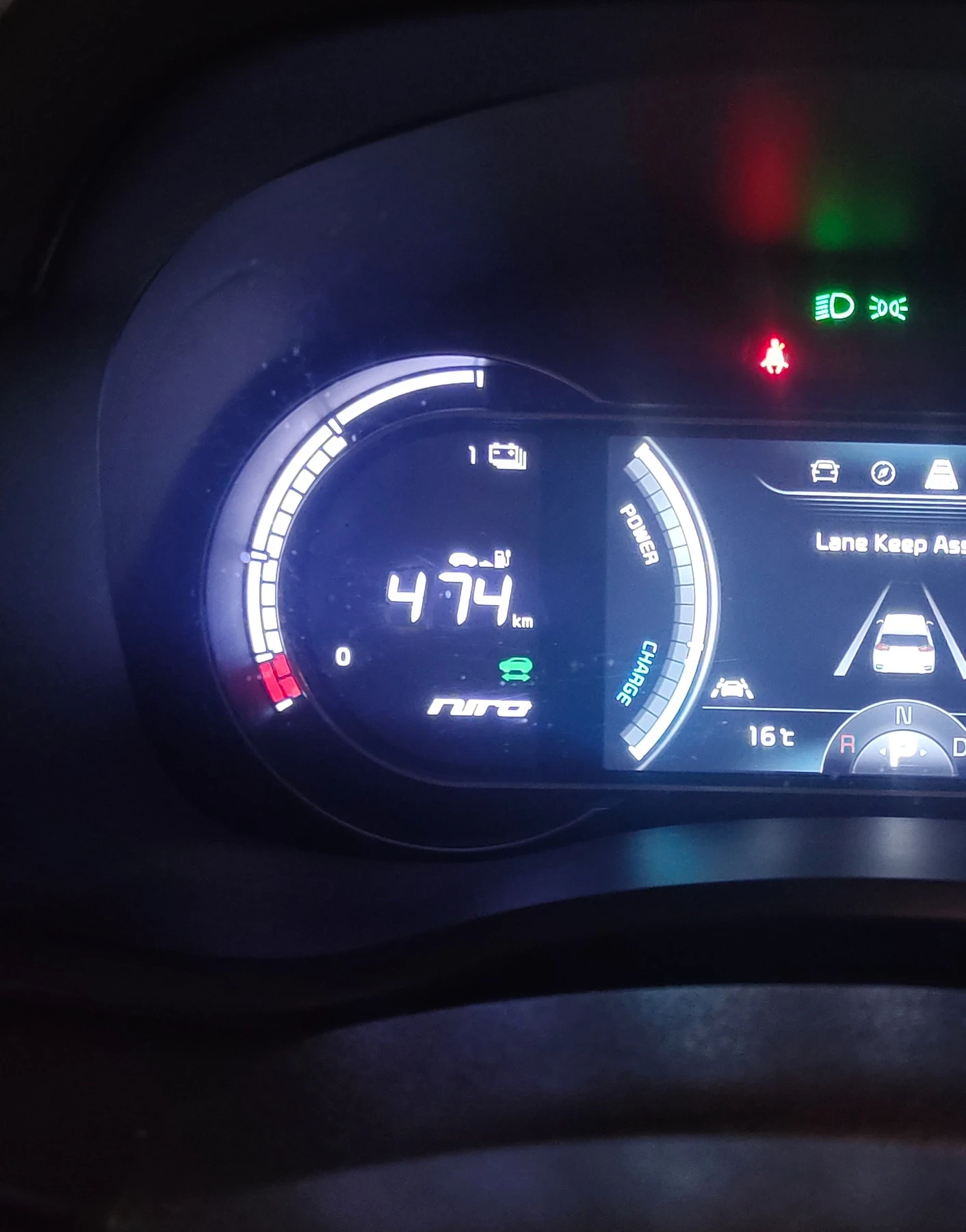 Kia Niro 65kWh/SOH100%/DynamicPlusLine/Kia Connect, снимка 13 - Автомобили и джипове - 55661140