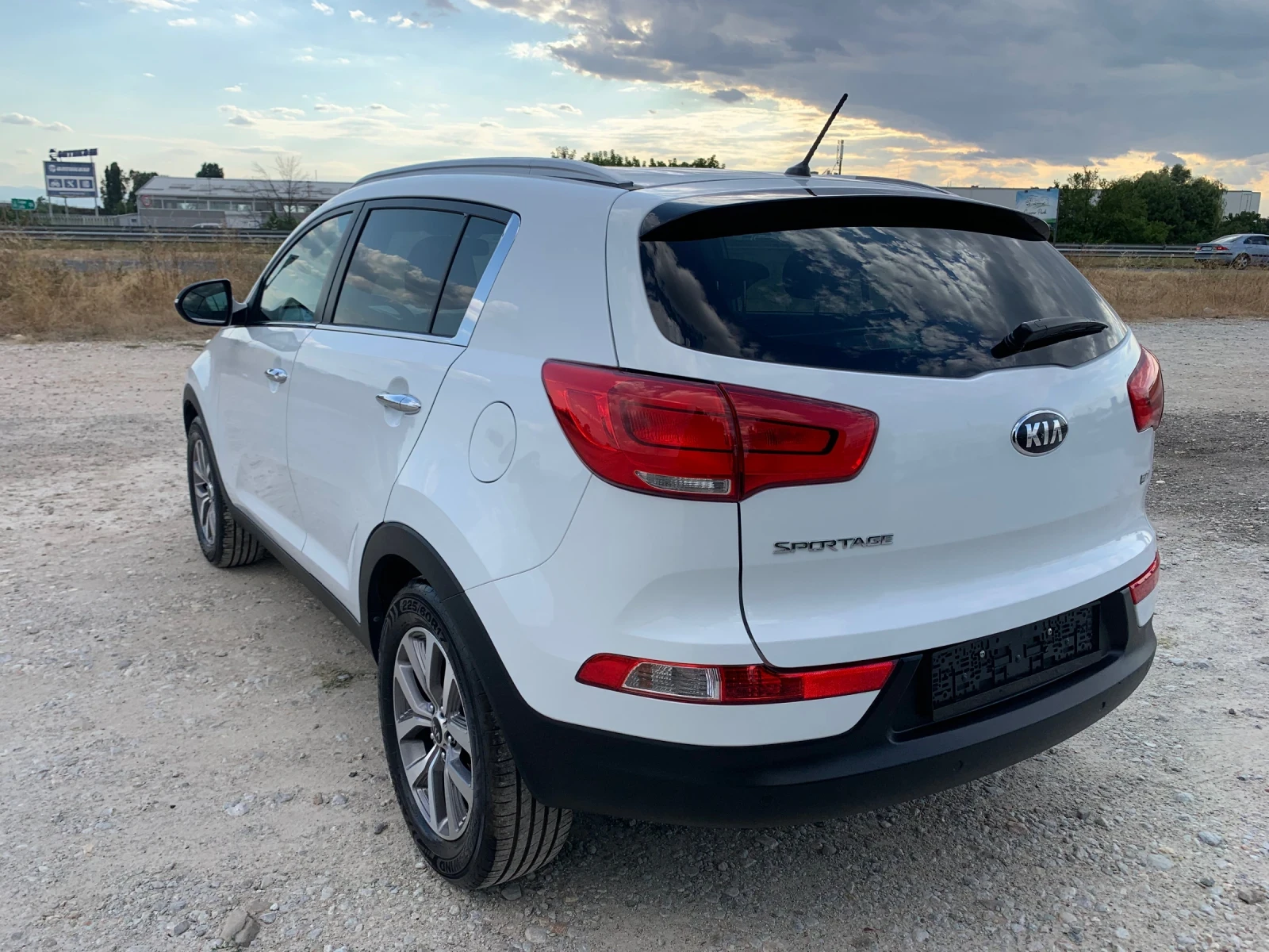 Kia Sportage 1.6/b  eco  gpl+ , снимка 5 - Автомобили и джипове - 55692453
