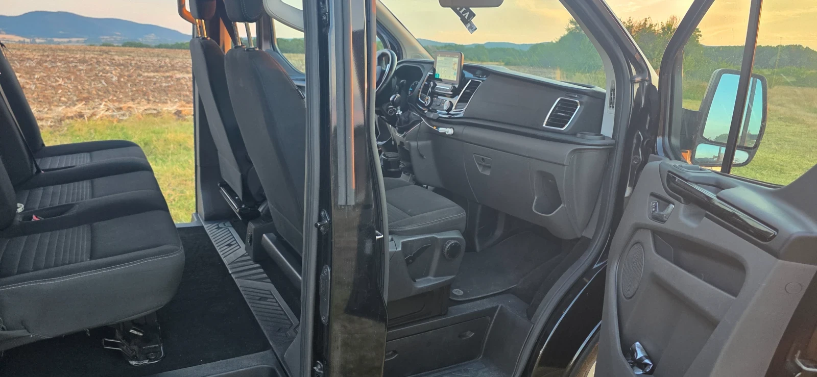 Ford Transit Custom 2.0 , снимка 14 - Бусове и автобуси - 55711686