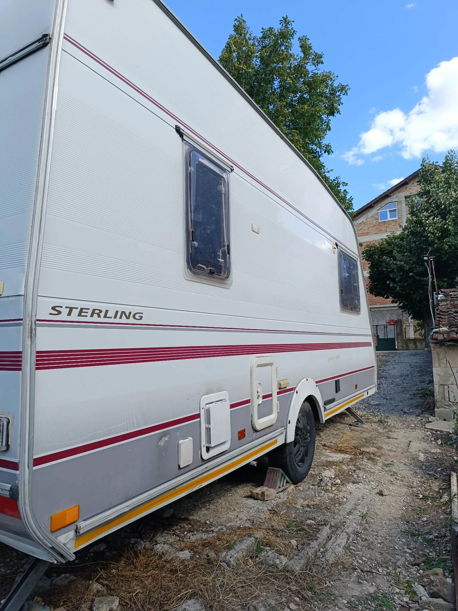 Каравана ABI Sterling Espace, снимка 4 - Каравани и кемпери - 53817680