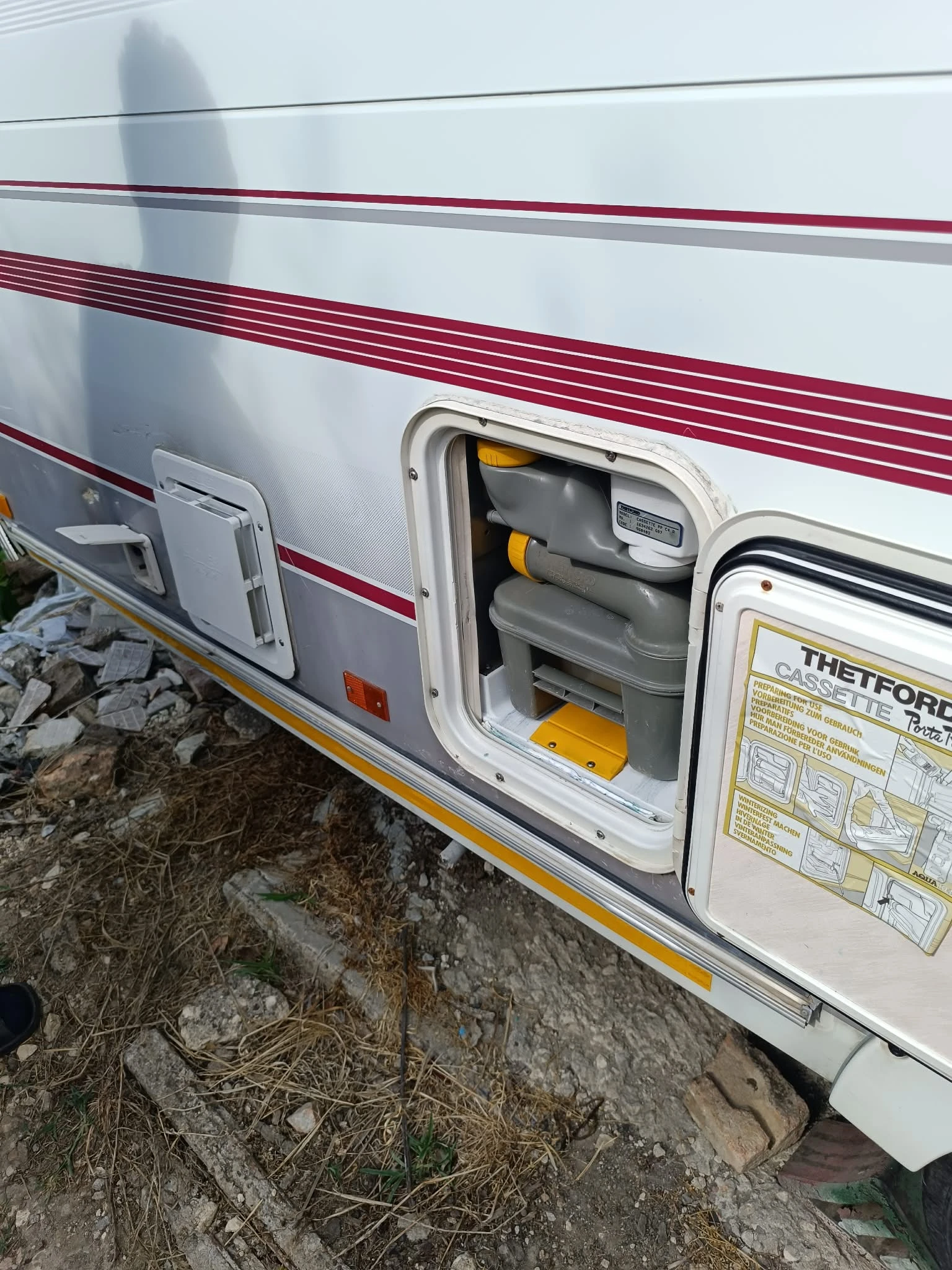 Каравана ABI Sterling Espace, снимка 6 - Каравани и кемпери - 53817680