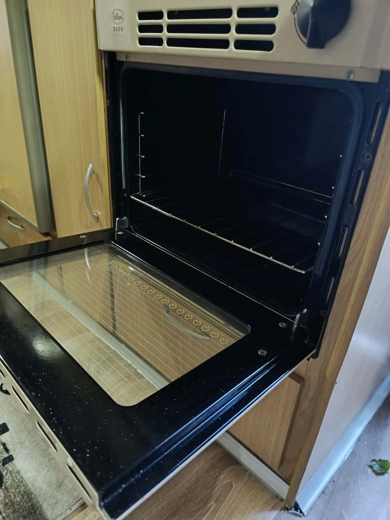 Каравана ABI Sterling Espace, снимка 11 - Каравани и кемпери - 53817680