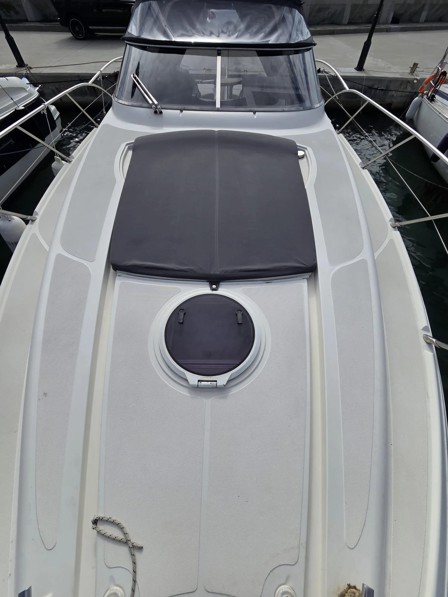 Моторна яхта Atlantis 39, снимка 10 - Воден транспорт - 55785410