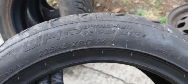 Гуми Летни 225/45R17, снимка 3 - Гуми и джанти - 30582433