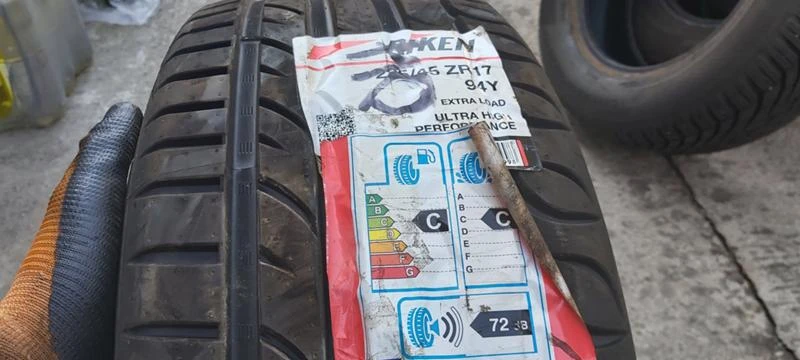 Гуми Летни 225/45R17, снимка 1 - Гуми и джанти - 30582433