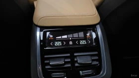Volvo S60 B5 Ultimate Bright* HUD* 360* МАСАЖИ* КОЖА* ПАНО, снимка 16