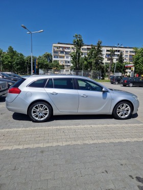 Opel Insignia, снимка 4 - Автомобили и джипове - 45885692