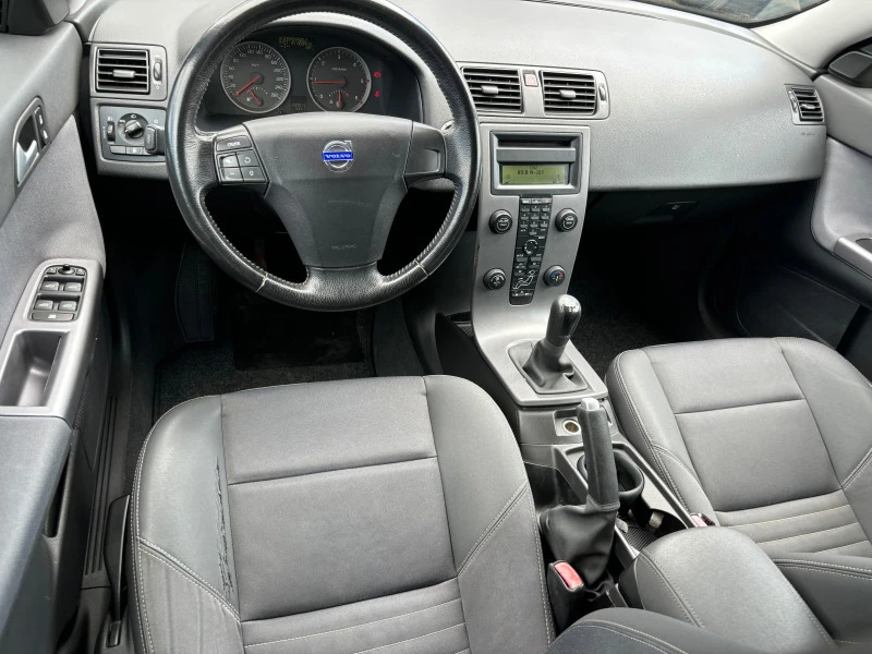 Volvo V50 2.0, снимка 9 - Автомобили и джипове - 45551756