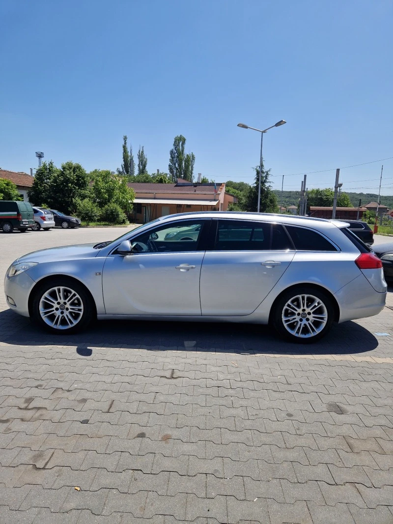 Opel Insignia, снимка 8 - Автомобили и джипове - 45885692