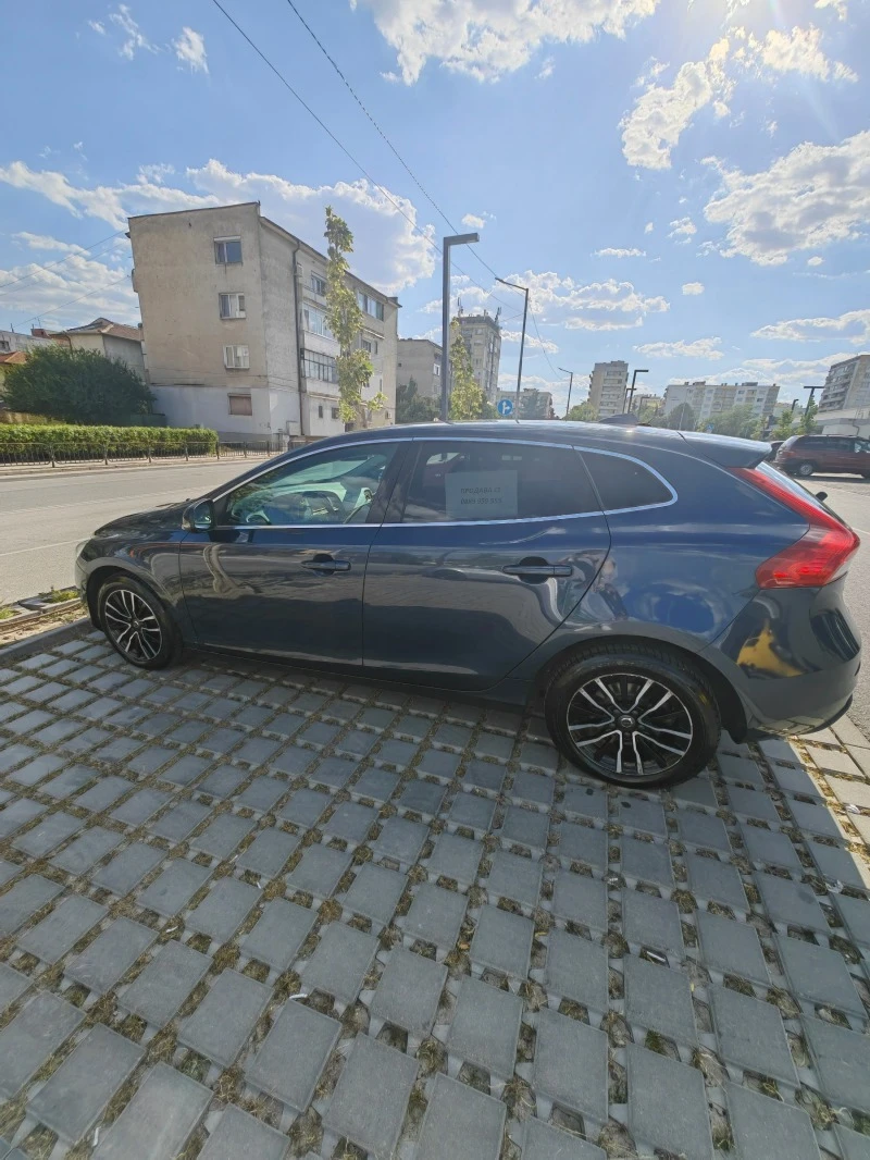 Volvo V40 D2, снимка 11 - Автомобили и джипове - 47448171