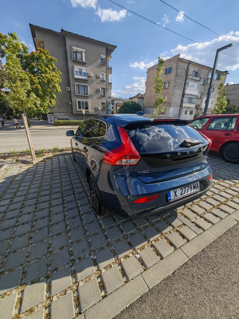 Volvo V40 D2, снимка 12 - Автомобили и джипове - 47540895