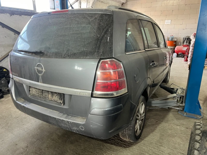 Opel Zafira 1.9CDTI, снимка 3 - Автомобили и джипове - 47804416