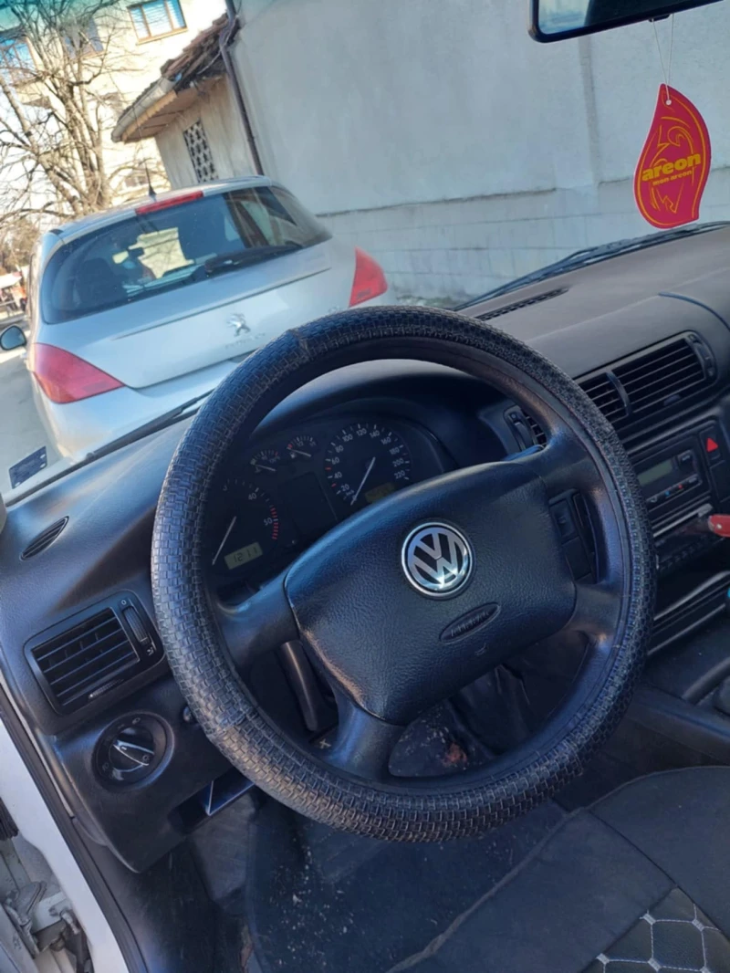 VW Passat, снимка 5 - Автомобили и джипове - 48393290