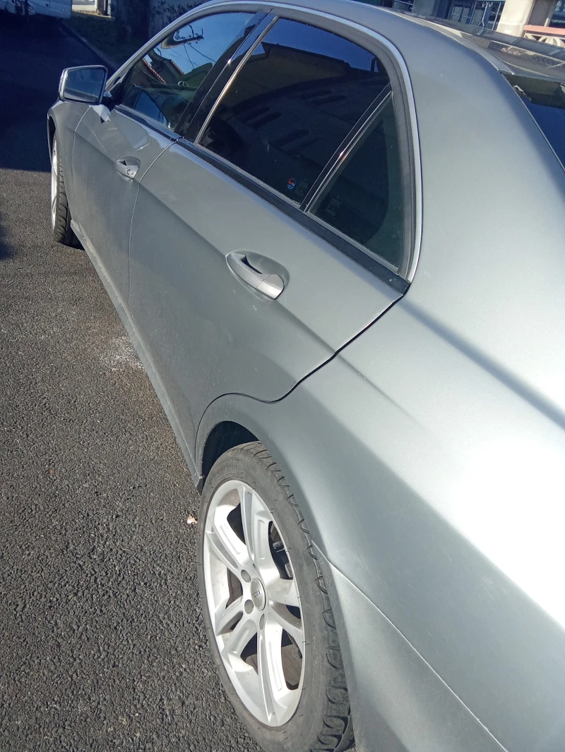 Mercedes-Benz E 200, снимка 3 - Автомобили и джипове - 52367385