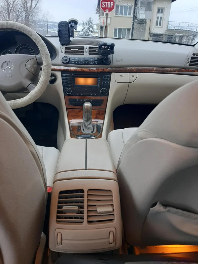 Mercedes-Benz E 320 3.2cdi, снимка 3 - Автомобили и джипове - 48750264