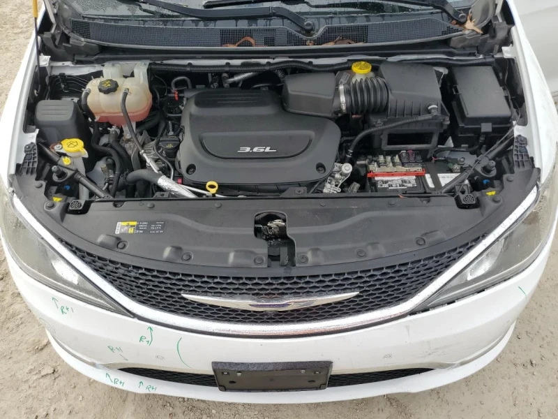 Chrysler Pacifica, снимка 12 - Автомобили и джипове - 48815123