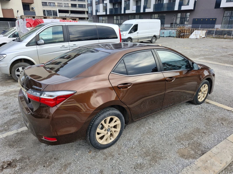 Toyota Corolla 1, 6 46000 km, снимка 11 - Автомобили и джипове - 48997761