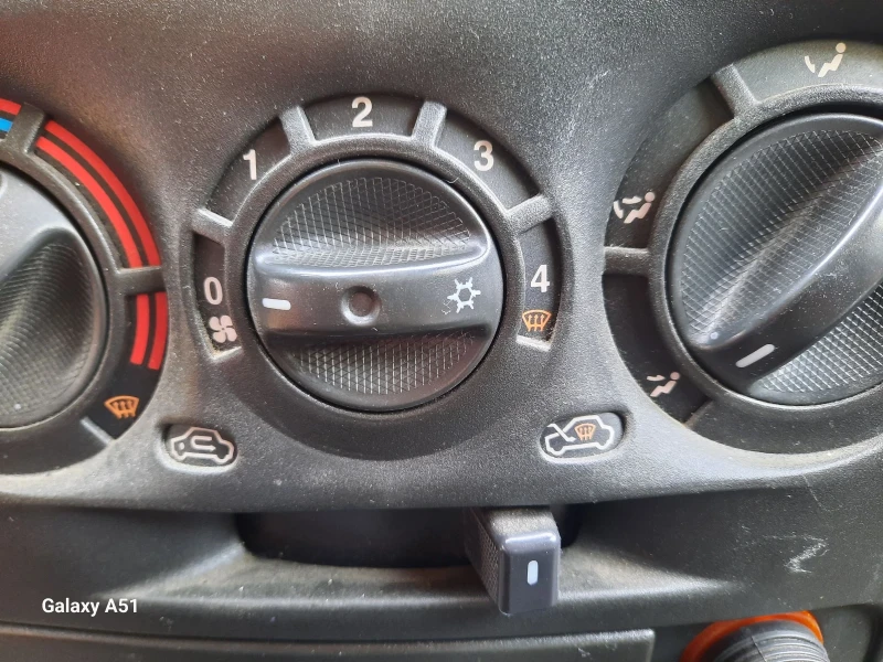 Fiat Punto 1.2 Бензин, КЛИМАТИК , снимка 11 - Автомобили и джипове - 51500064