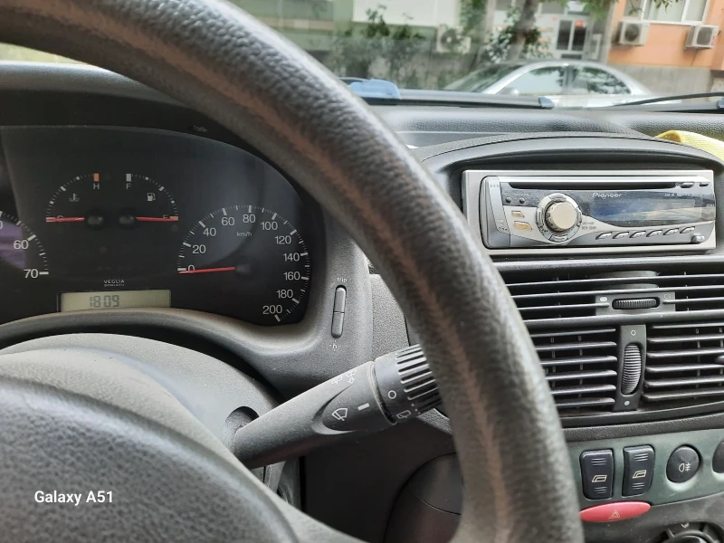 Fiat Punto 1.2 Бензин, КЛИМАТИК , снимка 13 - Автомобили и джипове - 51500064