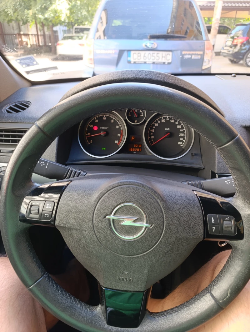 Opel Astra, снимка 6 - Автомобили и джипове - 52213095