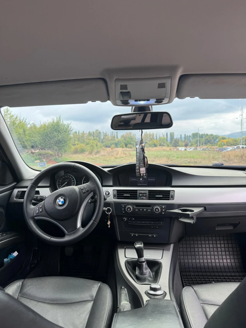 BMW 320, снимка 10 - Автомобили и джипове - 52205356