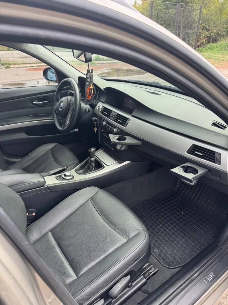 BMW 320, снимка 8 - Автомобили и джипове - 52205356