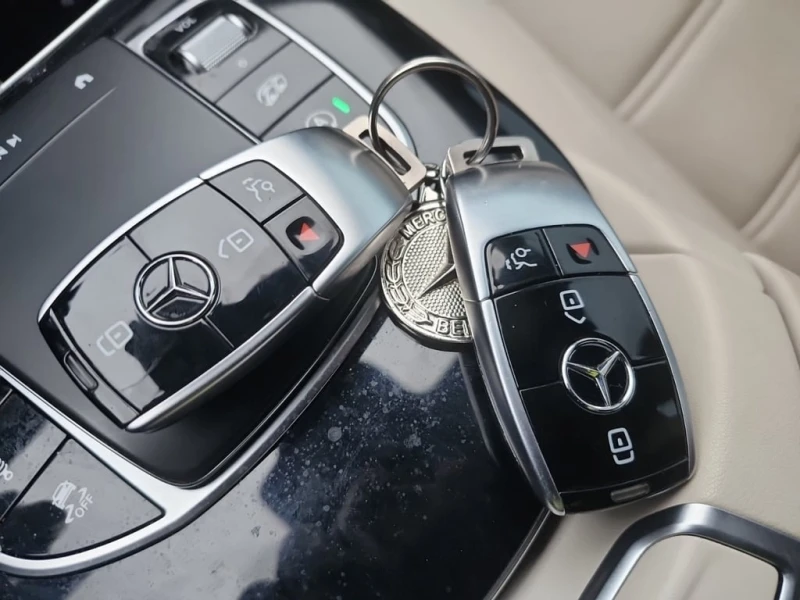 Mercedes-Benz E 53 AMG Facelift * CARFAX * , снимка 13 - Автомобили и джипове - 53238953