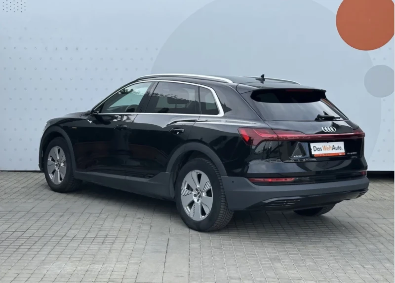 Audi E-Tron, снимка 3 - Автомобили и джипове - 53446645