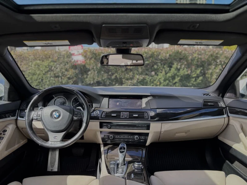 BMW 530 d X-DRIVE* M-PACK * 360CAM* АвтоКредит(ЦЕНА ДО БГ), снимка 8 - Автомобили и джипове - 53470608