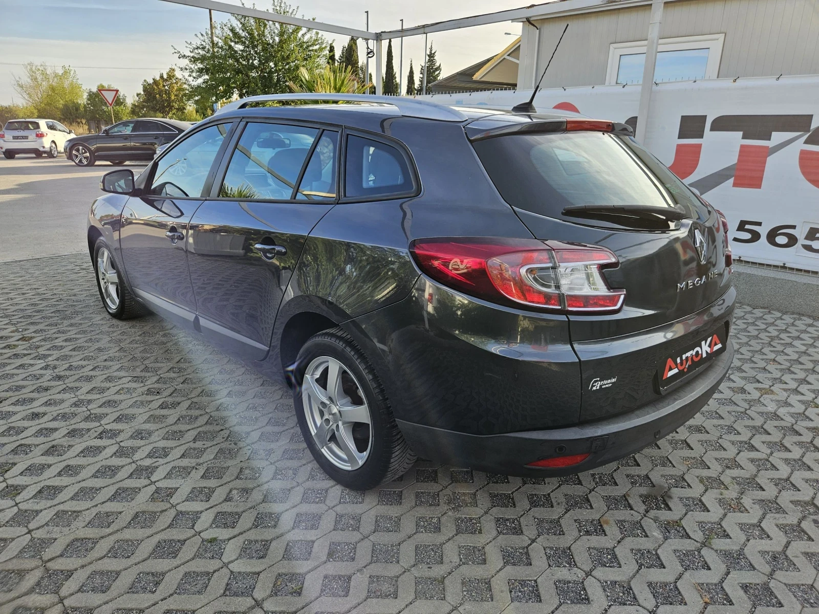 Renault Megane 1.5DCI-110kc= 6СКОРОСТИ= НАВИ - изображение 5