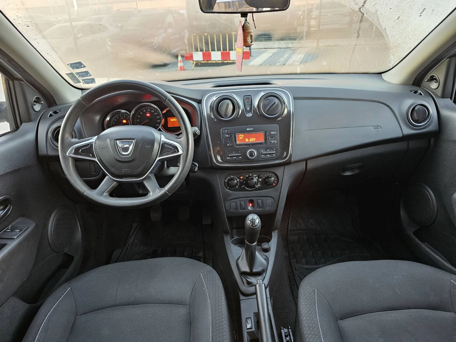 Dacia Sandero dCi 75 к.с. Stop&Start - изображение 7