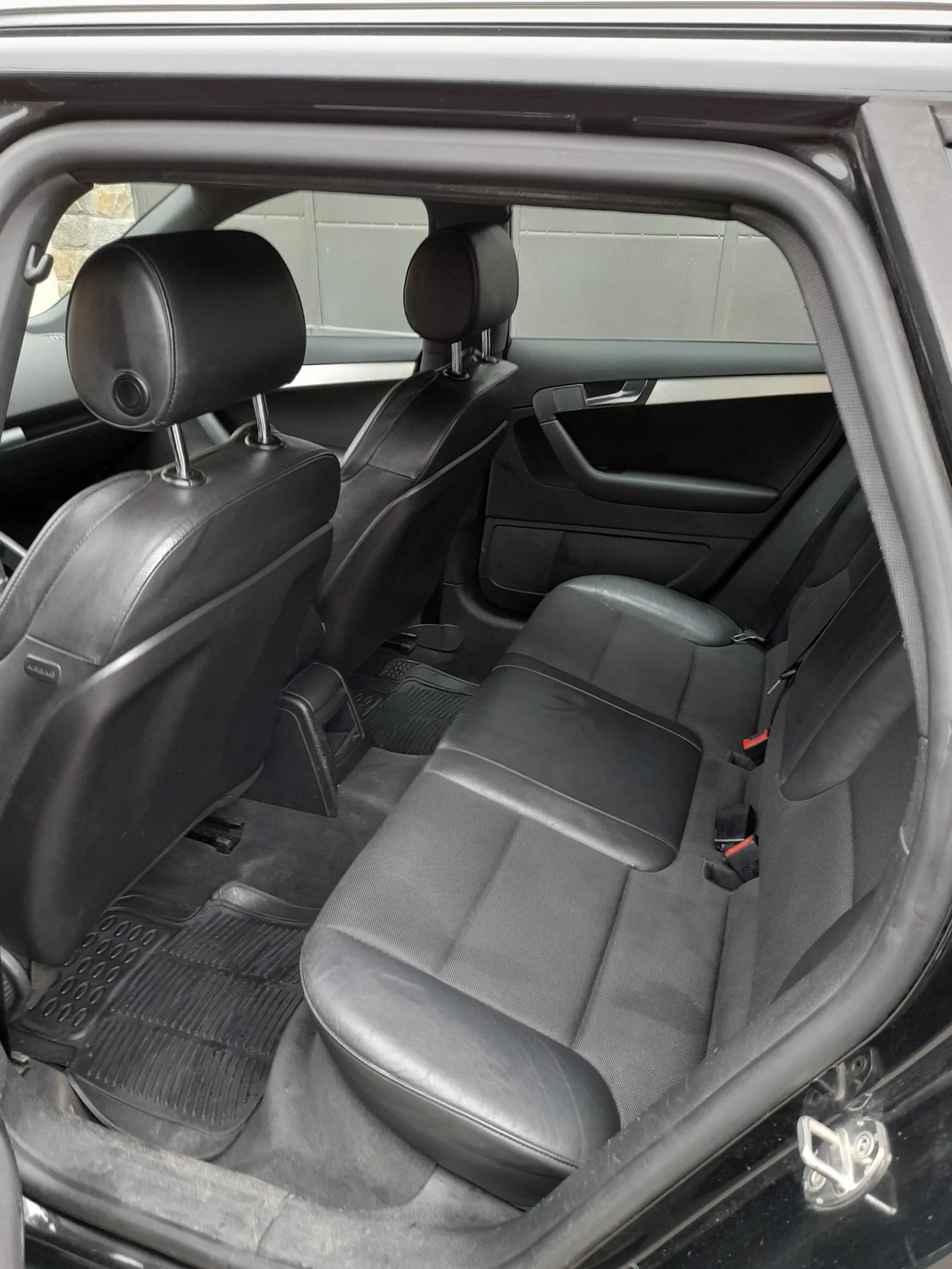 Audi A3 1.9 Sport back s line - изображение 6
