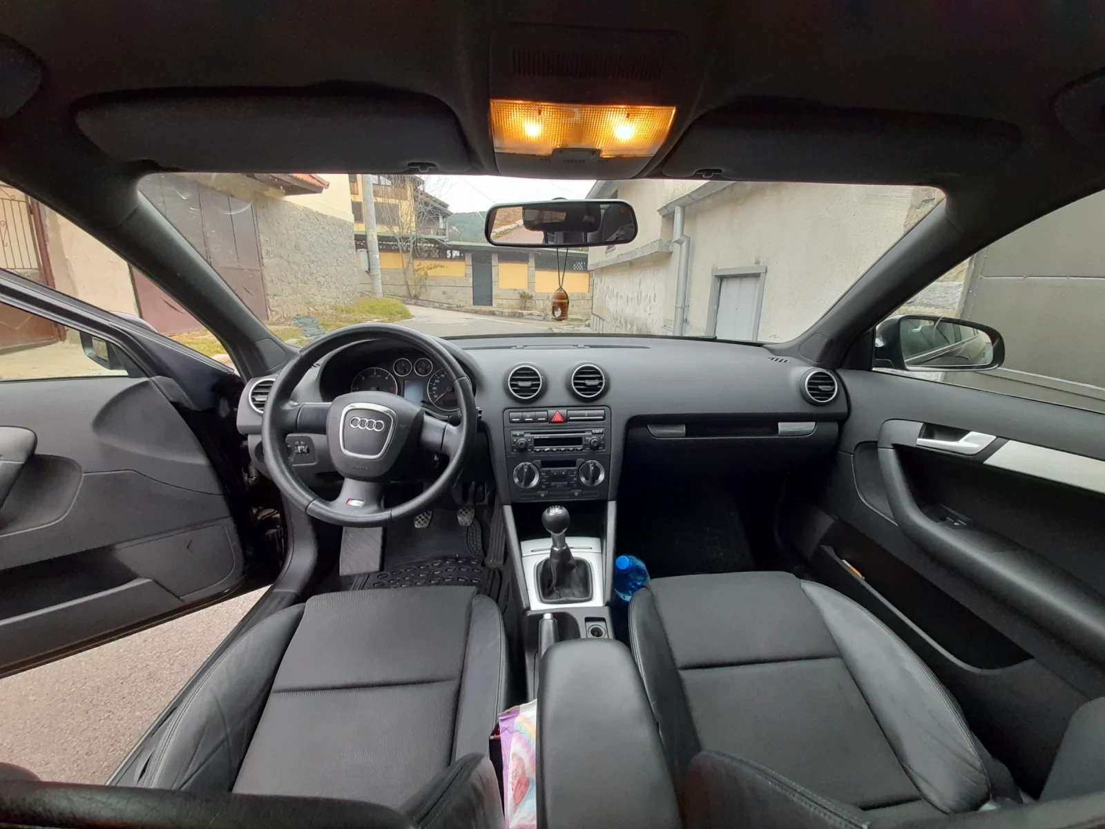 Audi A3 1.9 Sport back s line - изображение 5
