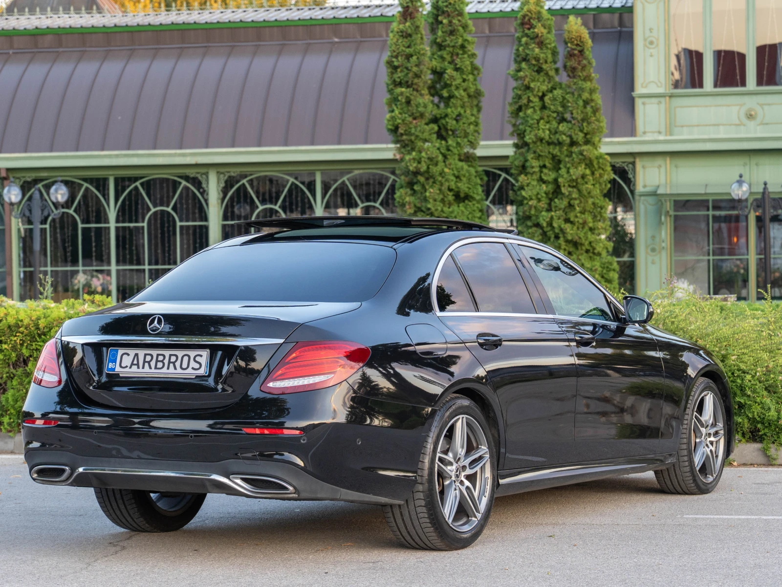 Mercedes-Benz E 350 AMG Panorama Widescreen 360 градуса камери - изображение 7