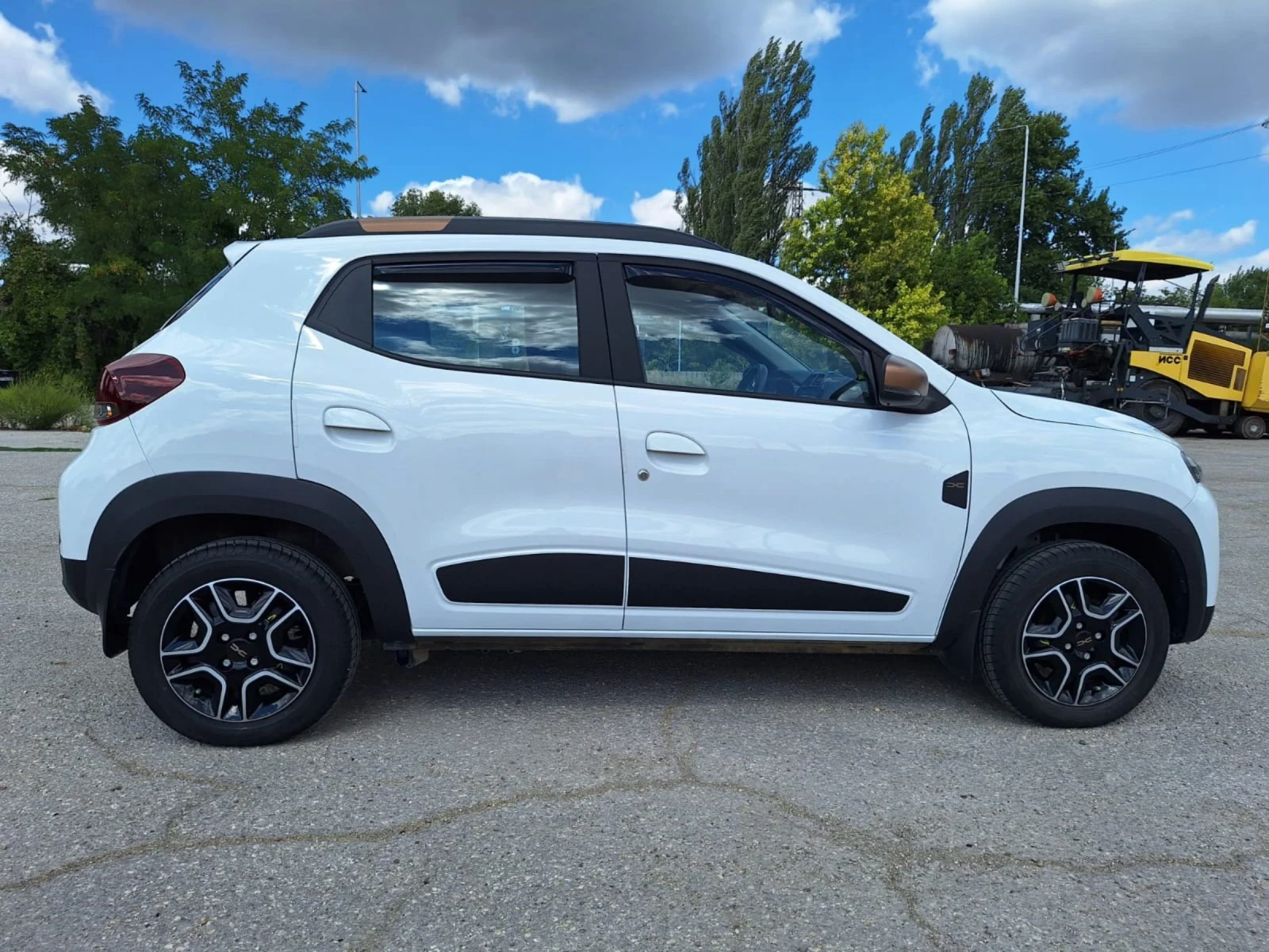 Dacia Spring Extreme 65 k.c. 3200km - изображение 4