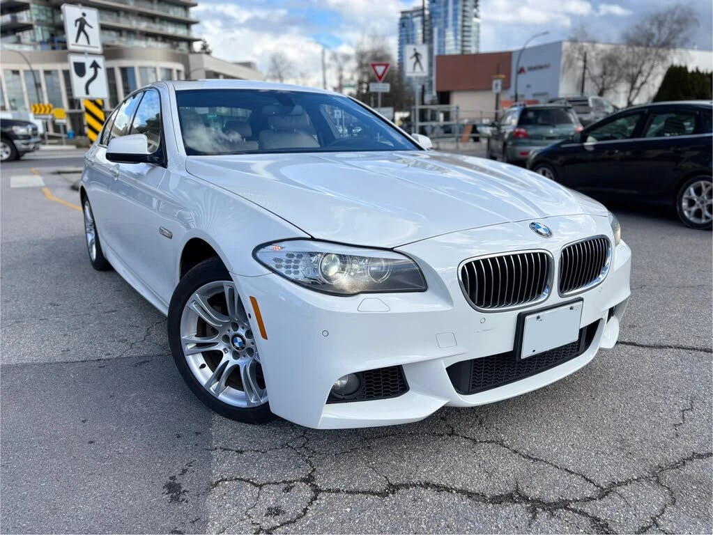 BMW 530 d X-DRIVE* M-PACK * 360CAM* АвтоКредит(ЦЕНА ДО БГ) - изображение 2