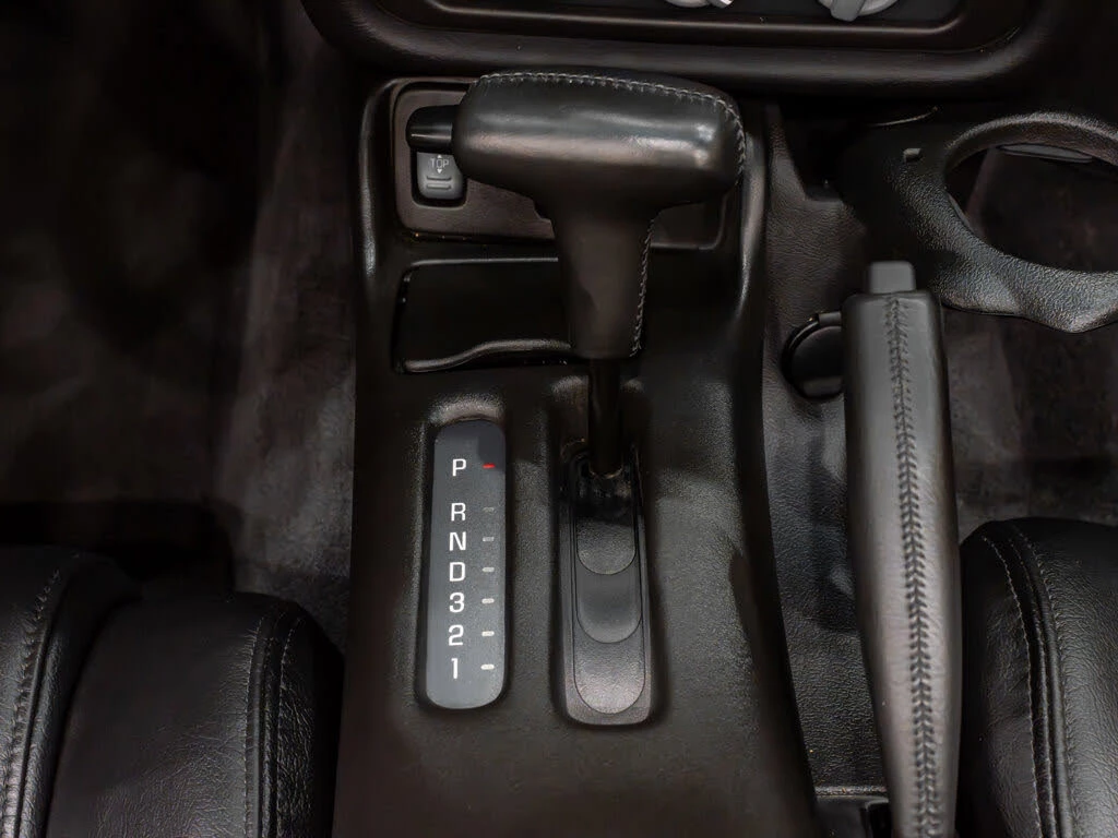 Pontiac Firebird Trans Am Collectors Edition, снимка 17 - Автомобили и джипове - 53919997