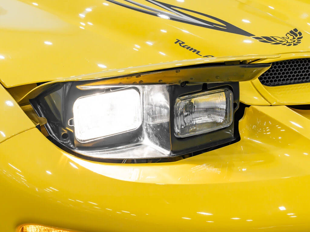 Pontiac Firebird Trans Am Collectors Edition, снимка 11 - Автомобили и джипове - 53919997