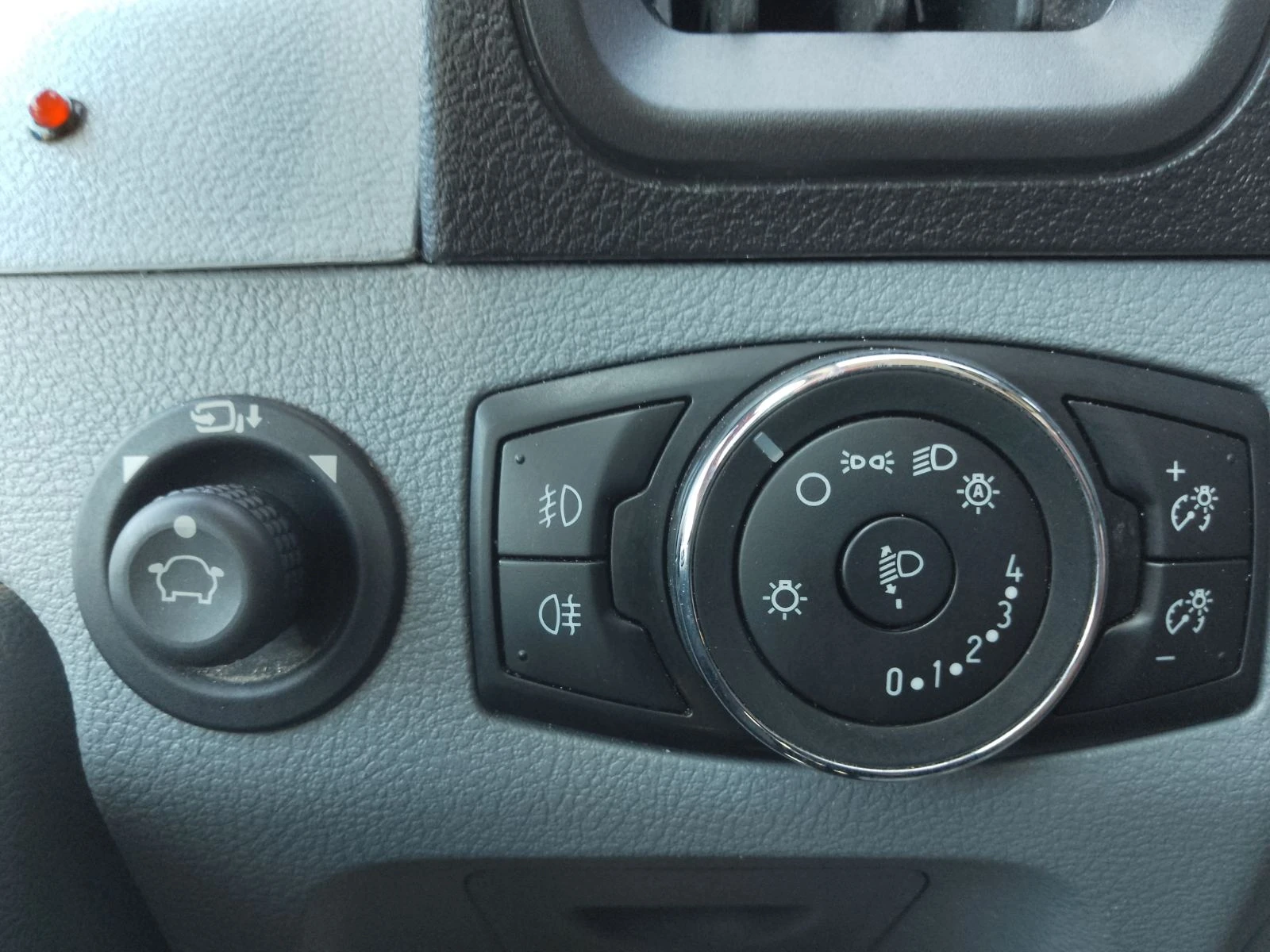 Ford Transit Custom, снимка 9 - Автомобили и джипове - 54606285