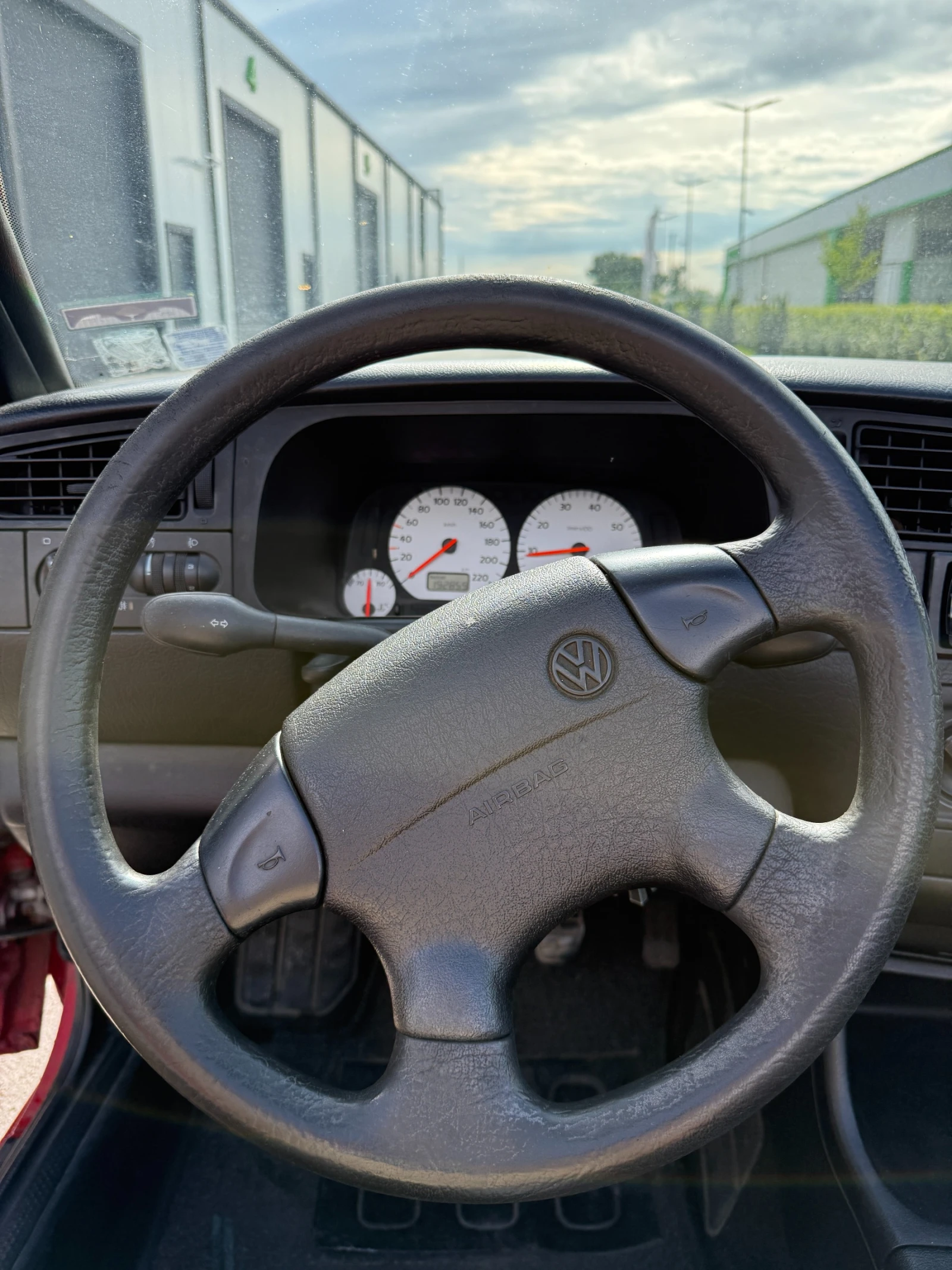 VW Golf Golf Cabrio 1.6, снимка 11 - Автомобили и джипове - 55142073