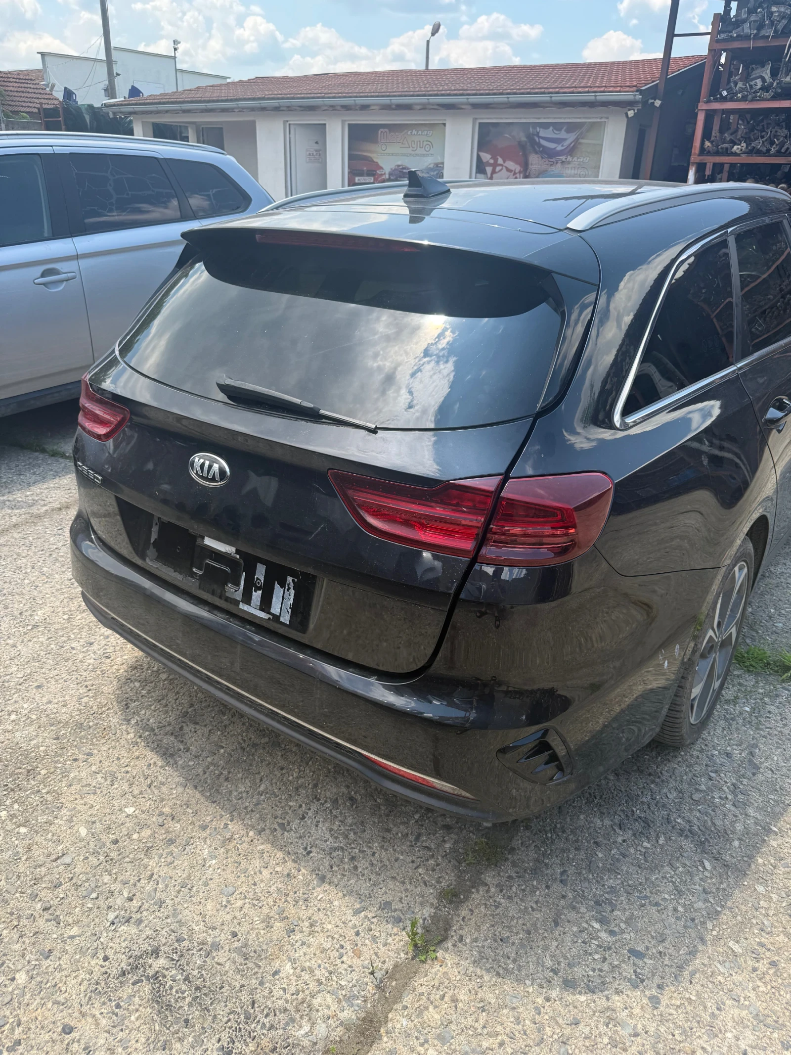 Kia Ceed 1.6 d, снимка 4 - Автомобили и джипове - 55310353