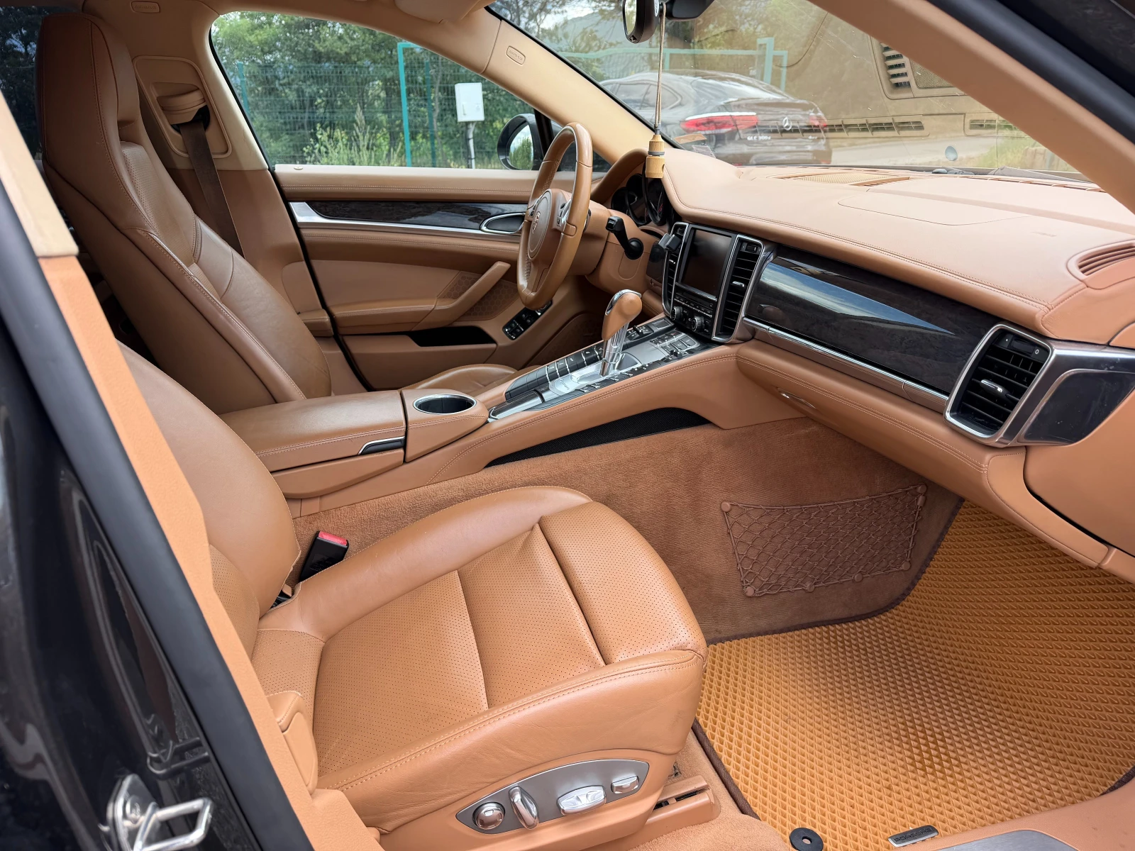 Porsche Panamera 3.0 дизел / 250 к.с. / Подгрев / BOSE, снимка 10 - Автомобили и джипове - 55402947