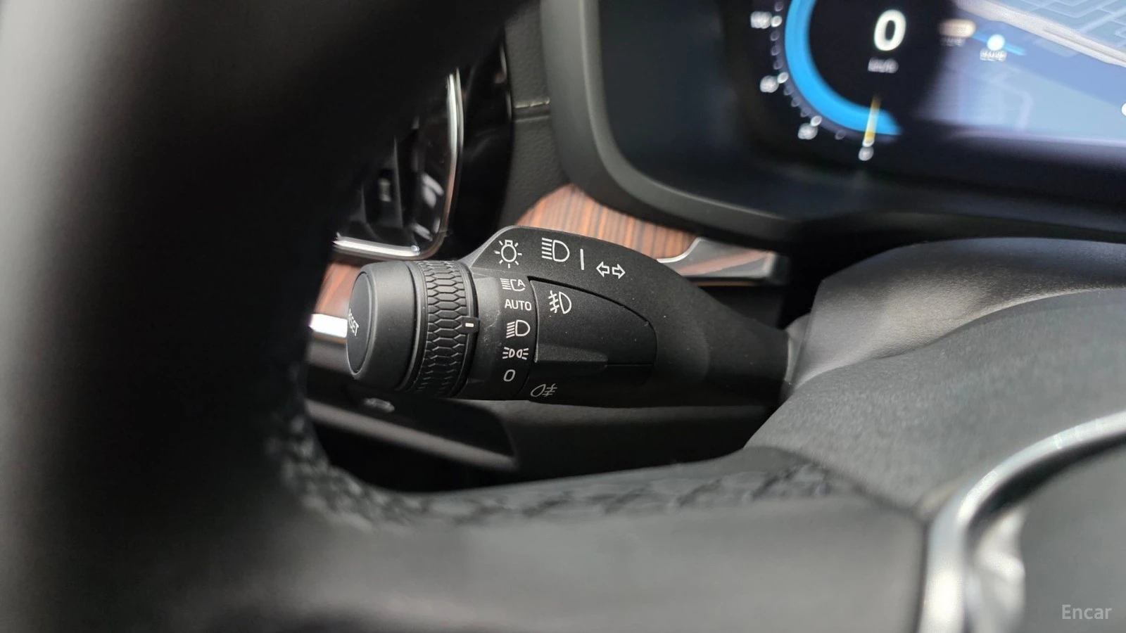 Volvo S60 B5 Ultimate Bright* HUD* 360* МАСАЖИ* КОЖА* ПАНО, снимка 13 - Автомобили и джипове - 55546514