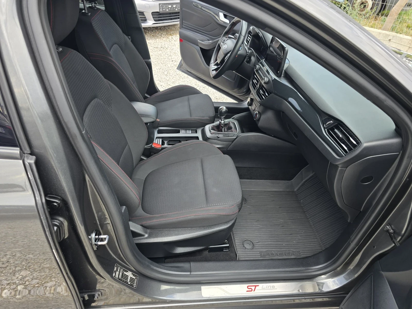 Ford Focus 1.5 DCI ST-Line 2019, снимка 10 - Автомобили и джипове - 55824346