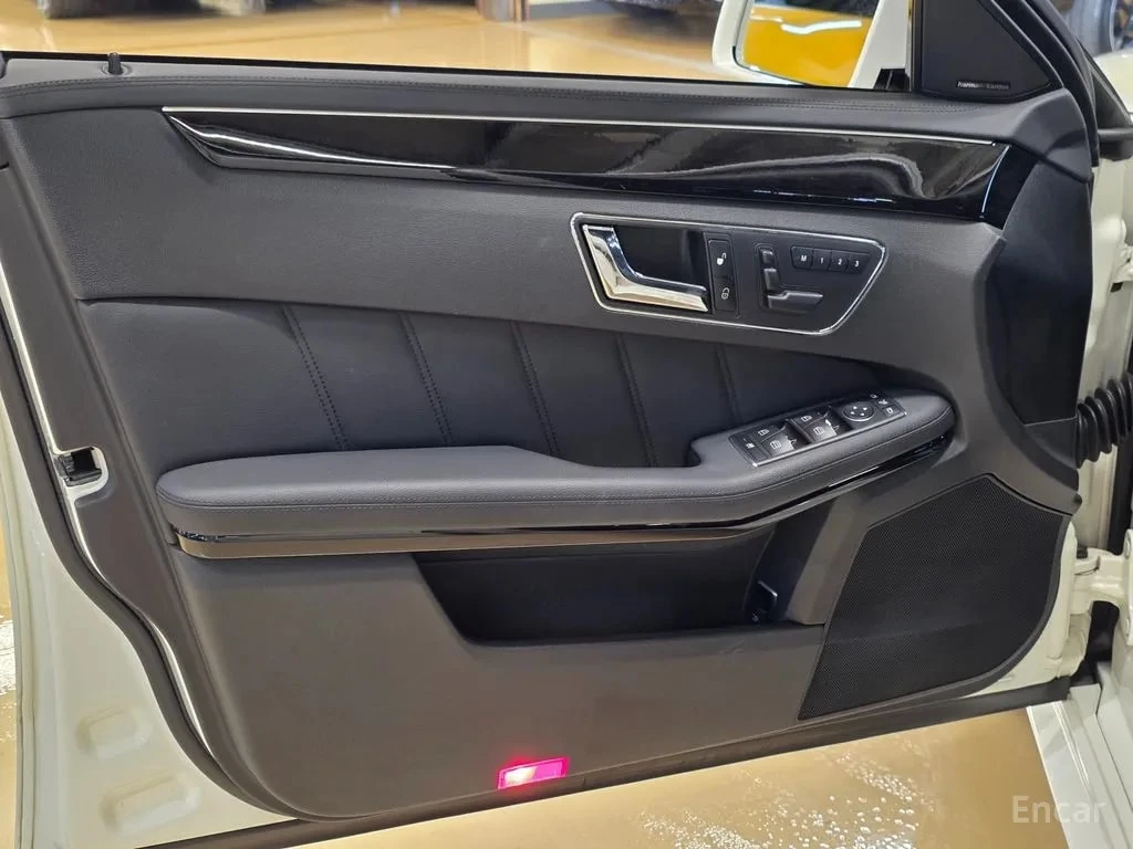 Mercedes-Benz E 63 AMG * E63 * АВТОКРЕДИТ БЕЗ ПЪРВОНАЧАЛНА ВНОСКА* , снимка 6 - Автомобили и джипове - 55991529