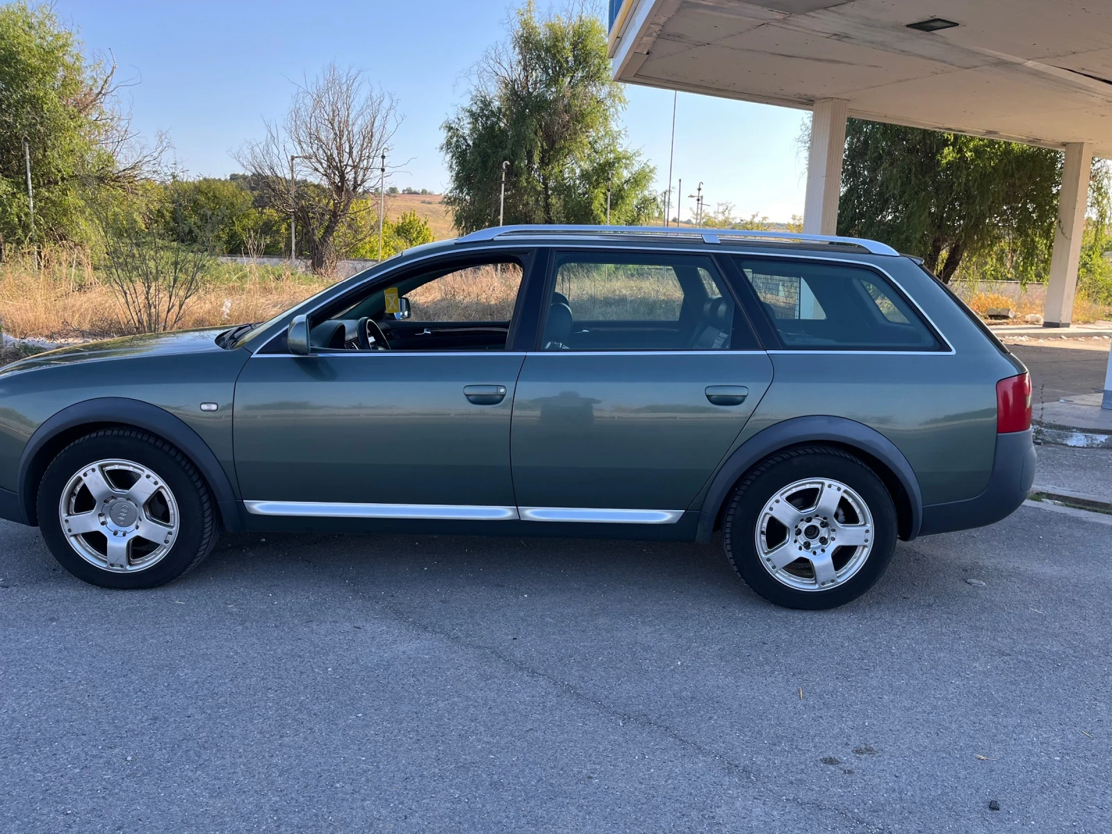 Audi A6 Allroad 2.7 T quattro, снимка 2 - Автомобили и джипове - 56140501