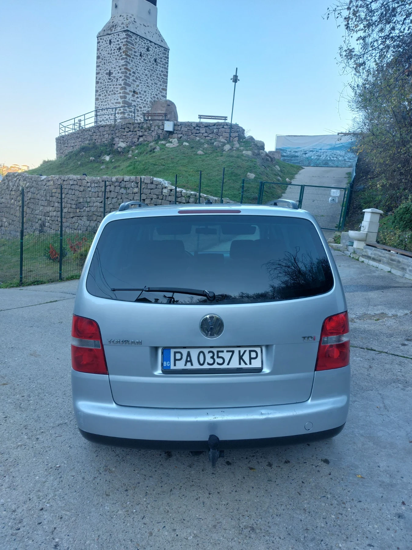 VW Touran 1.9 TDI 101к.с., снимка 5 - Автомобили и джипове - 56684151