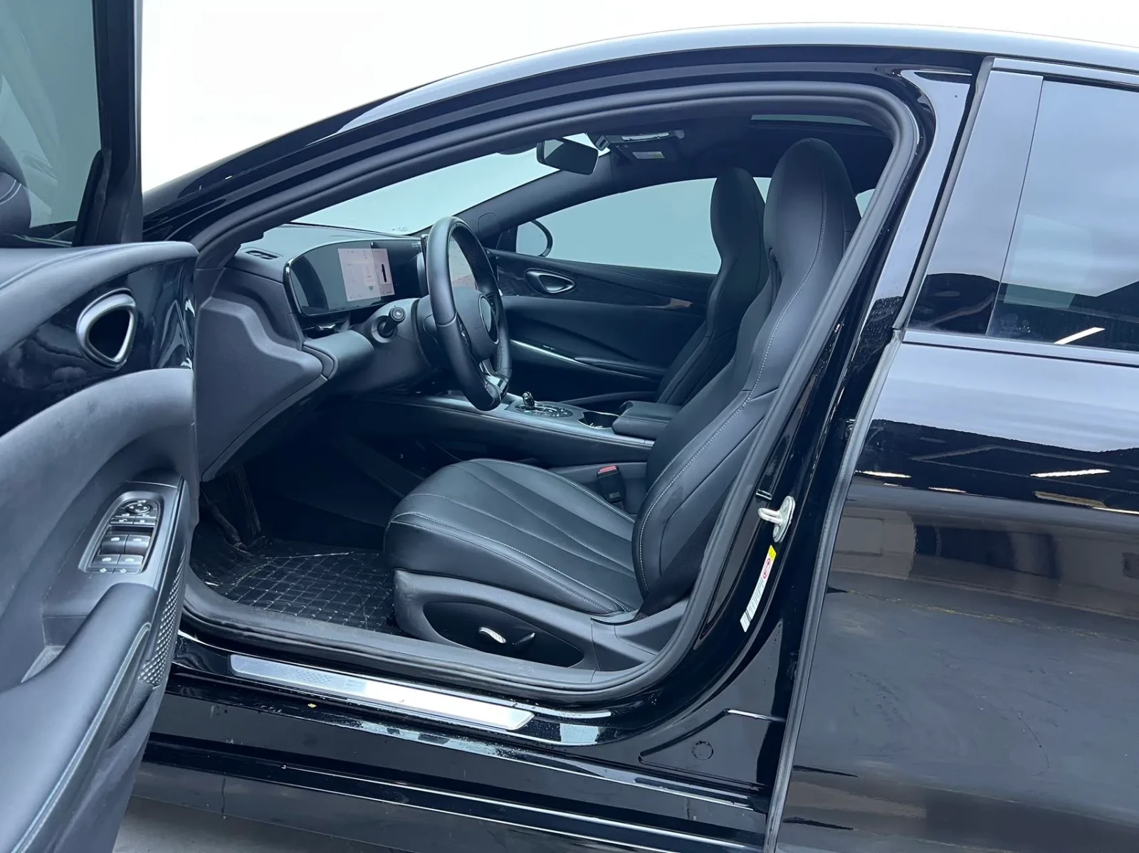 BYD Seal 61.44KWH 510km, снимка 4 - Автомобили и джипове - 56721061