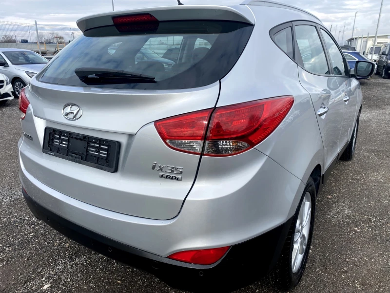 Hyundai Tucson 2.0crdi 136кс Кожа, снимка 4 - Автомобили и джипове - 52215152